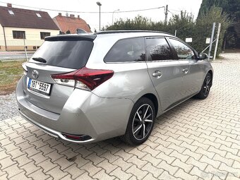 Toyota Auris, 1.6i Selection rok 2017, TOP STAV - 4