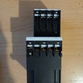 Stykač Siemens 3RT1316-1AP00 + pomocný modul 3RH1911-1FA22 - 4