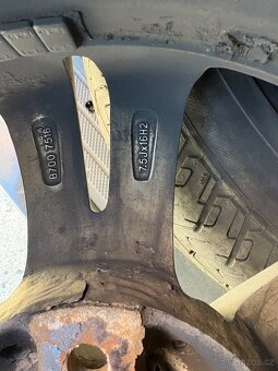 215/65/16c letní + hliníkové kola +šroube - 4