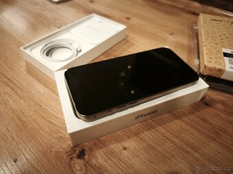 Apple iPhone 15 Pro max + Apple Watch 8 - 4