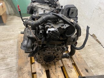 VOLVO - MOTOR 2.4D 96KW D5244T2 najeto 290 000KM - 4