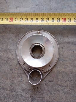 Koupím vyobrazenou  objímku žárovky bosch - 4