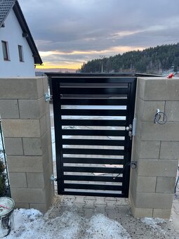 Samonosná brána - 4