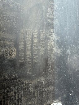 Zadni nárazník vw touran 3 - 4