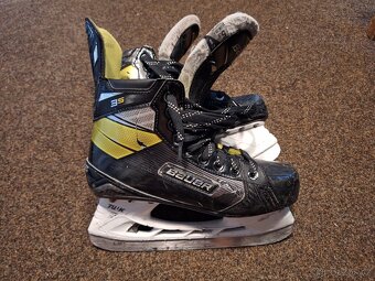 brusle Bauer Supreme 3S - 4