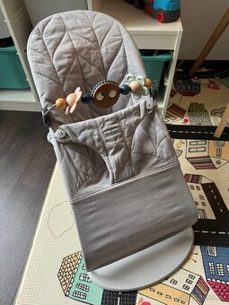 Lehatko/houpatko BabyBjörn se zárukou :-) - 4