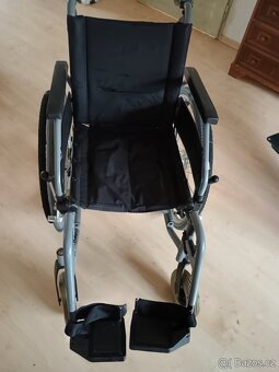 Mechanický invalidní vozík - 4