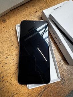 Mobilní telefon Samsung Galaxy A26 5G 6 GB / 128 GB černý - 4