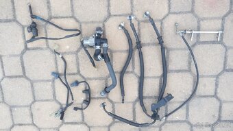 Náhradní díly různé Yamaha R1 - 4