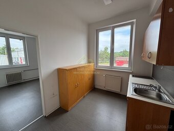 Rokycany-pronájem 3 kanceláří. - 4