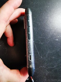 Nokia N8 - 4