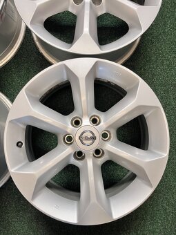 6x114,3 R17 Originál Alu Nissan Navara - ET 30 - 4