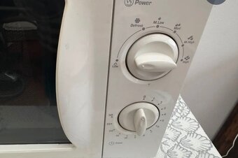 Mikrovlnná trouba ECG – plně funkční, manuální ovládání - 4