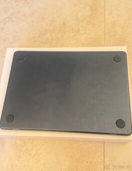 Apple Macbook Air 13” M2, 8GB, 512 GB, baterie 100 % - 4