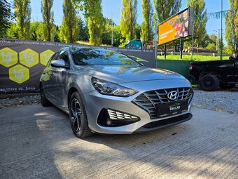 Hyundai i30 CW 1.6 CRDi Family DTC - 4