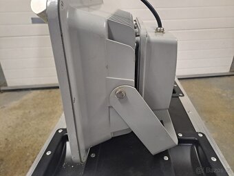 2 reflektory – LED 100 W + halogen 1000W - 4