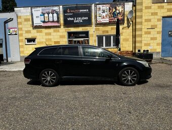 Toyota Avensis combi 2.2 D-4D Exclusive - 4