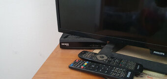 Prodám 2 TV PHILIPS + 2 Set-top boxy Tesla - 4