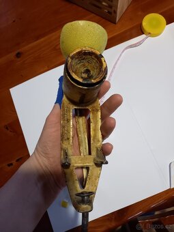 starý retro mlýnek na mák - 4