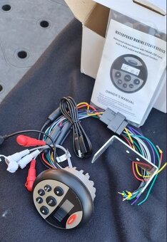 Vodotěsné rádio kulaté s bluetooth a MP3 - 4