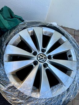 Originál Alu kola VW r17 - 5x112 - 4