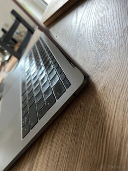 Macbook Pro 13 Retina (2017), 8 GB RAM, 256 SSD - 4
