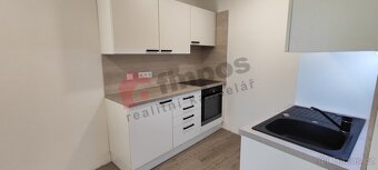 Pronájem bytu 1+kk 25 m2 ve Vlašimi, Žižkovo nám. - okr. Ben - 4