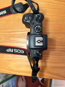 Canon RP - 4