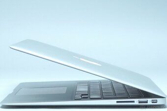 ZÁRUKA/MacbookAir13.3"/I5 1.8HZ/8GB RAM/128GB SSD/CZ - 4