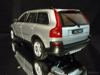 Volvo XC90 Welly 1/18 - 4