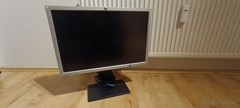 Monitor 24 palců HP LP2465 - 4
