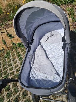 Inglesina hluboký kočár a Cybex autosedačka - 4