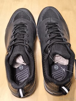 MTB tretry Force Hill Vibram černé vel.42 - 4