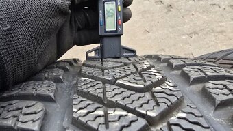 Zimní pneu 245/30/20 Pirelli - 4