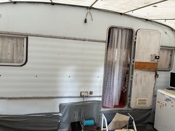 Karavan na pevné stání - 4