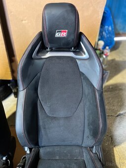 Sedacky Toyota Yaris GR - 4