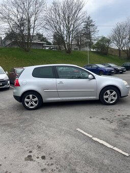 VW Golf V - 4