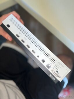 XBOX ONE S - 4