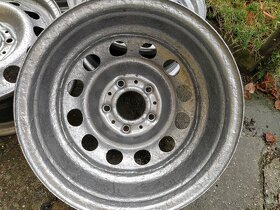 Plechové disky BMW 6 1/2 J x 15 LW - 4