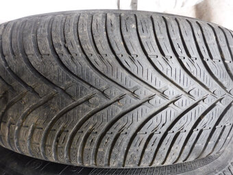 Prodám orig.16" litá kola s zimními pneu. na NISSAN X-TRAIL - 4