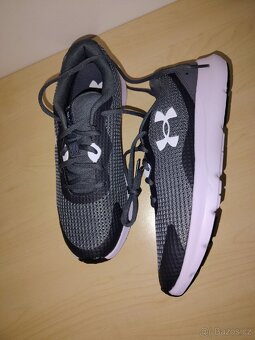 Tenisky Under Armour 40,5, 39 a 37,5 - 4
