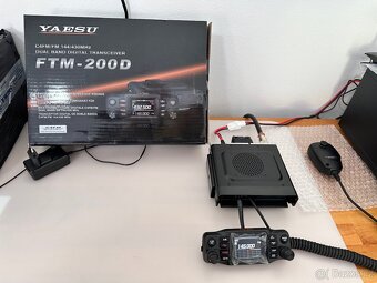 Yaesu FTM 200 - 4
