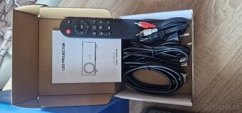 4K Projektor HORLAT, 1100 ANSI LUMENŮ - 4