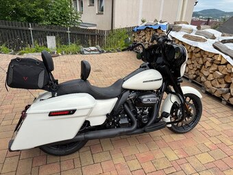 Street Glide FLHXS - 4