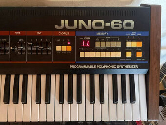 Analogový polyfonní syntezátor Roland Juno 60 s MIDI - 4
