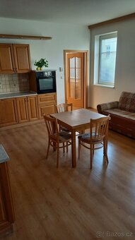 Pronájem bytu 2kk 67 m2 v historickém centru Hradce Králové - 4