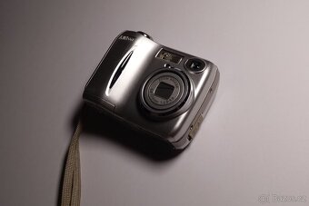 Nikon Coolpix 3200 - 4