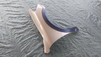 Škoda Octavia 2  - Blatník PP zlatá LF1U - 4