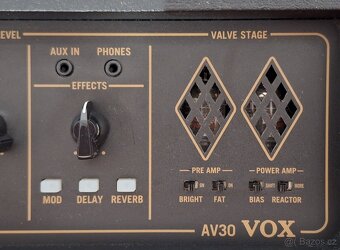 VOX AV30 - kytarové lampové modelingové kombo - 4