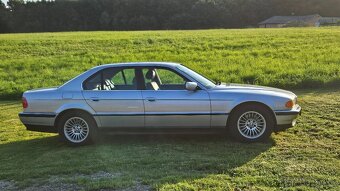 BMW 730d 142kW E38 - 4